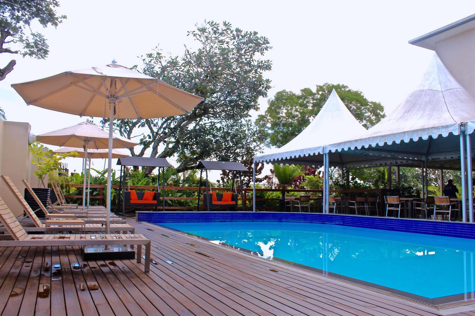 Gazelle International Hotel Kokopo Esterno foto